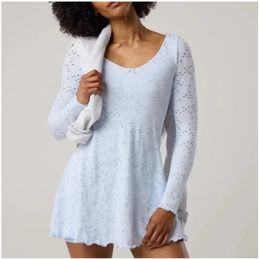 ❤️‍🔥BOGO FREE Aerie offline pastel blue eyelet Athleisure romper dress large